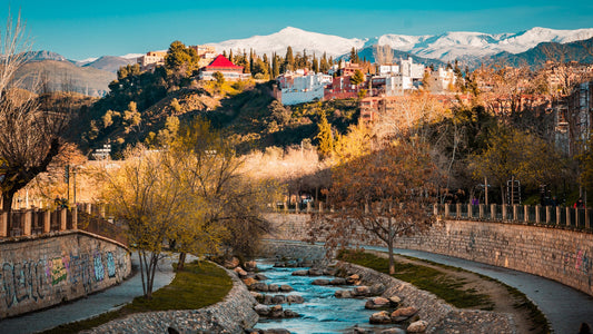 Granada mit Sierra Nevada