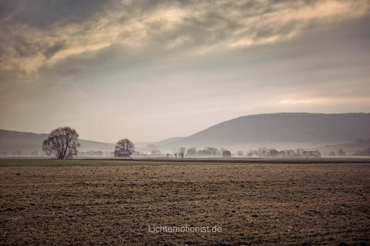 Verhüllte Landschaft im Nebel
